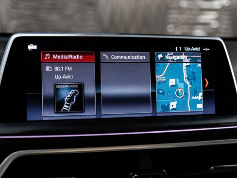 Used 2019 BMW 740i xDrive w/ Executive Package image 28