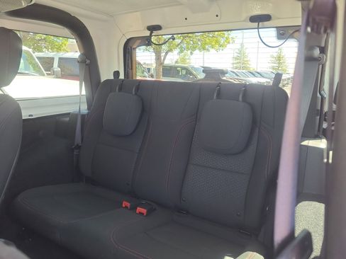 Used 2021 Jeep Wrangler Rubicon AWD/4WD image 17