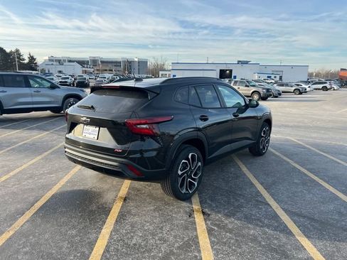 New 2026 Chevrolet Trax RS w/ Sunroof Package image 5