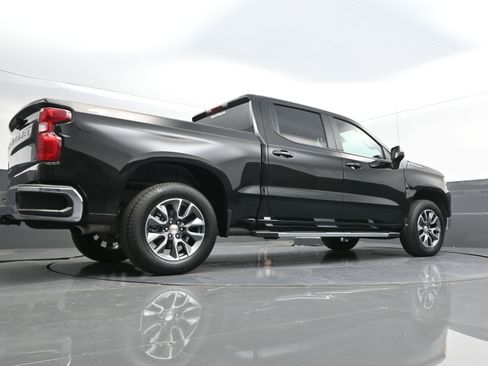 Used 2025 Chevrolet Silverado 1500 LT image 43