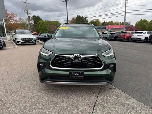 Used 2023 Toyota Highlander Platinum AWD/4WD image 17