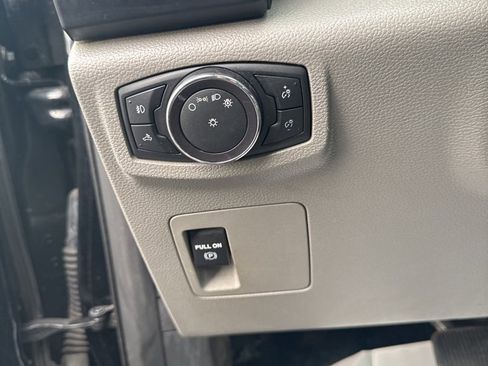 Used 2018 Ford F150 XL w/ Equipment Group 101A Mid image 12