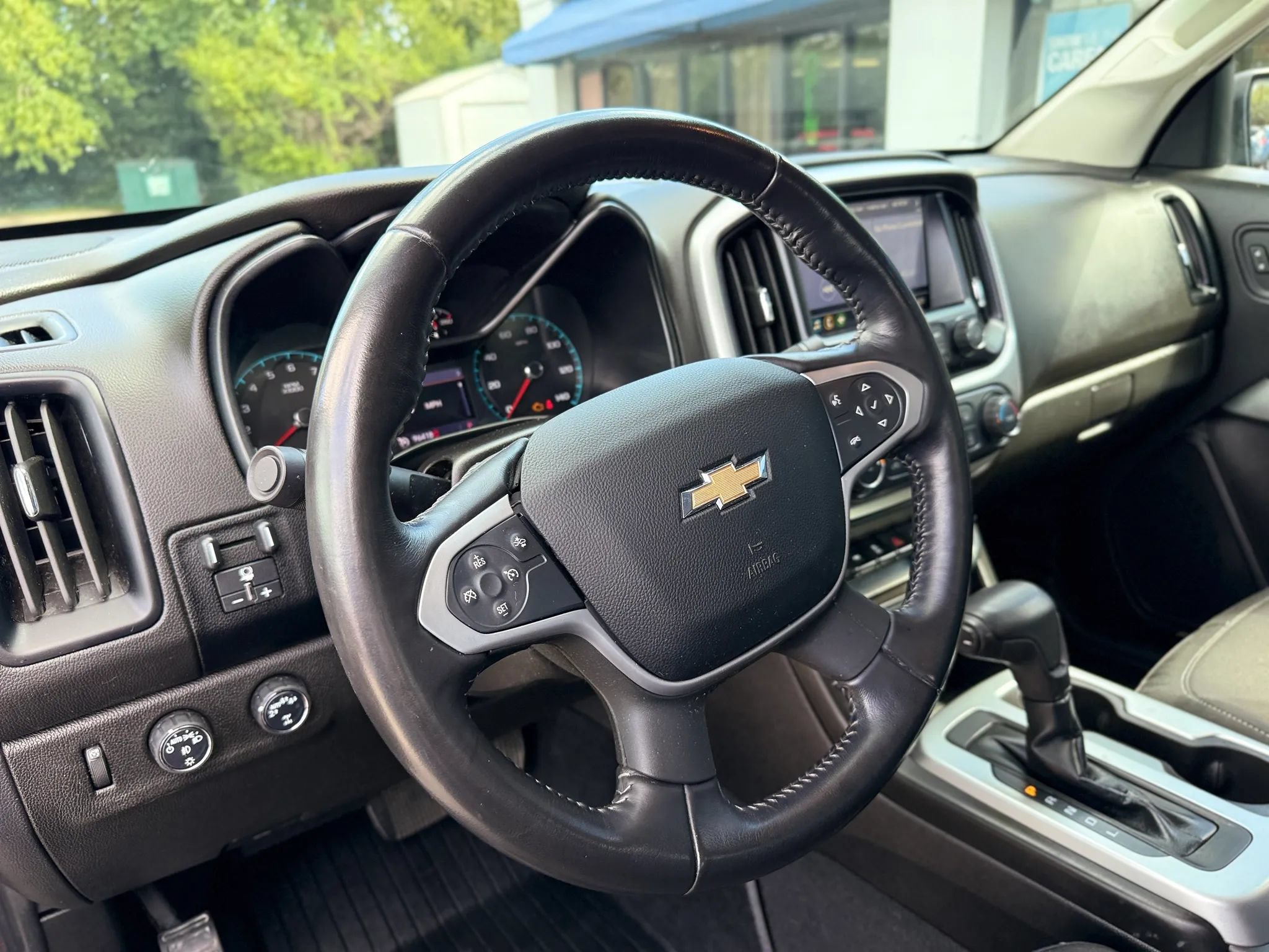 Used 2019 Chevrolet Colorado LT w/ LT Convenience Package AWD/4WD image 32