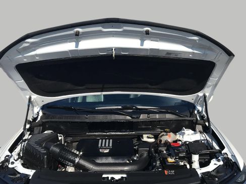 Certified 2024 Cadillac XT6 Luxury w/ LPO, Floor Liner Package AWD/4WD image 7