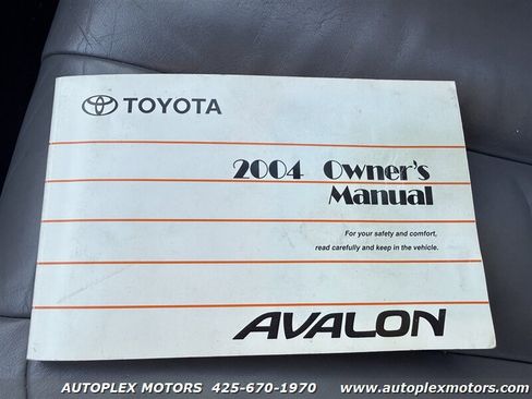 Used 2004 Toyota Avalon XLS image 17