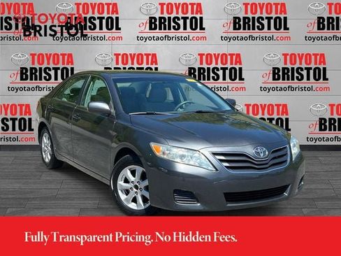 Used 2011 Toyota Camry LE w/ LE Extra-Value Pkg FWD image 1
