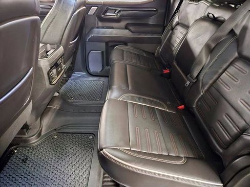 Used 2022 GMC Sierra 1500 AT4X image 17