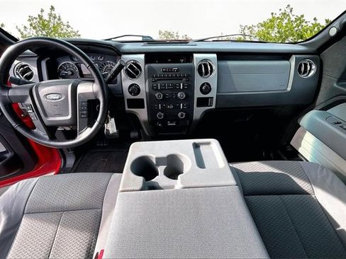 Used 2012 Ford F150 XLT w/ XLT Chrome Pkg image 13