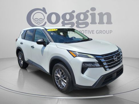 Used 2024 Nissan Rogue S AWD/4WD image 4