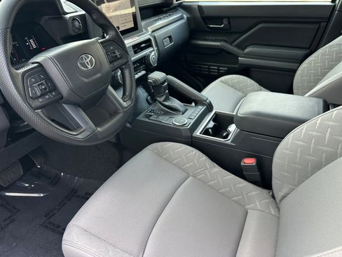 Used 2025 Toyota Tacoma SR5 image 10