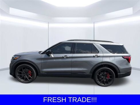 Used 2025 Ford Explorer ST w/ Sun And Sound Package AWD/4WD image 4