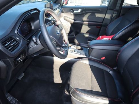 Used 2025 Ford Escape ST-Line Select image 14