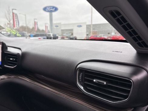 Used 2023 Ford Explorer Limited w/ Equipment Group 301A image 27