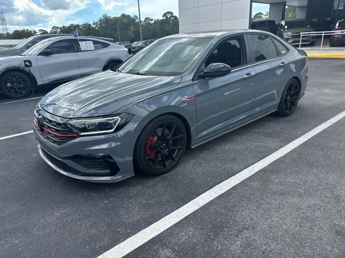 Used 2019 Volkswagen Jetta GLI FWD image 3