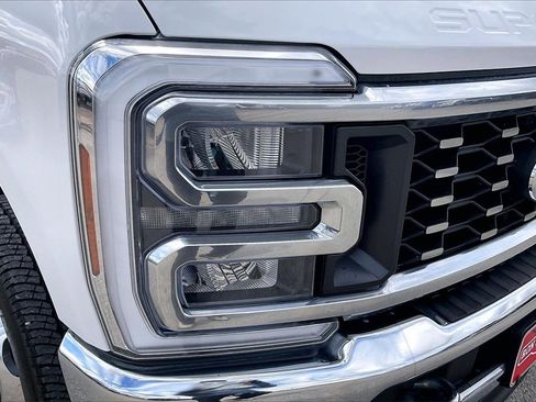 Used 2024 Ford F350 Lariat w/ Lariat Ultimate Package image 31