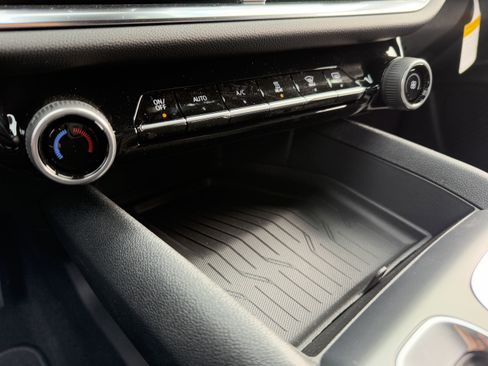 New 2026 Chevrolet Equinox EV LT image 16