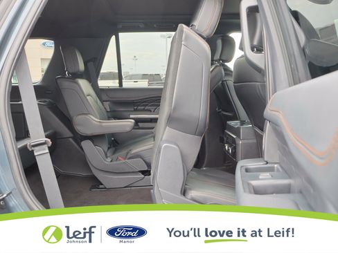 Used 2023 Ford Expedition Platinum image 36