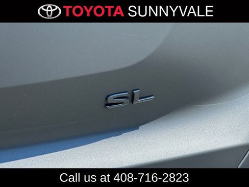 Used 2025 Nissan Pathfinder SL FWD image 13