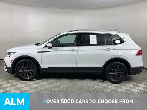 Used 2024 Volkswagen Tiguan SE image 6