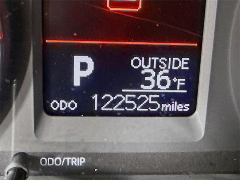 Used 2019 Toyota Corolla LE image 4