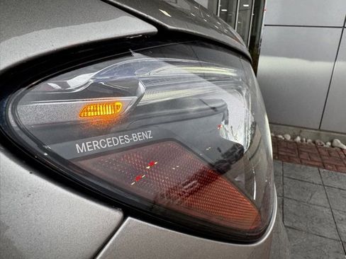 Used 2021 Mercedes-Benz GLE 350 w/ Premium Package image 16