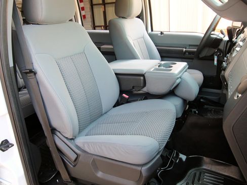 Used 2014 Ford F250 XLT w/ XLT Value Package image 36