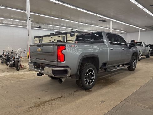 Used 2024 Chevrolet Silverado 2500 LTZ w/ LTZ Convenience Package image 5