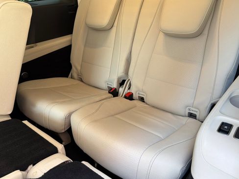 Used 2026 Mercedes-Benz GLS 450 4MATIC image 14
