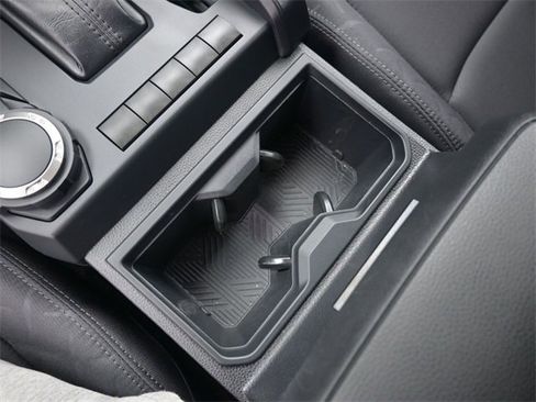 Certified 2025 Toyota Tacoma SR image 33