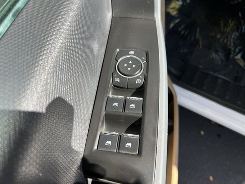 Used 2023 Ford F150 XLT image 14