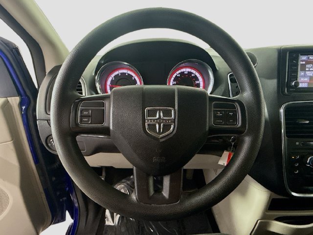 Used 2019 Dodge Grand Caravan SE FWD image 12