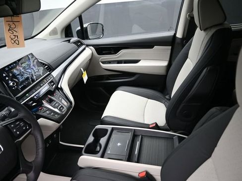 New 2026 Honda Odyssey Elite image 17