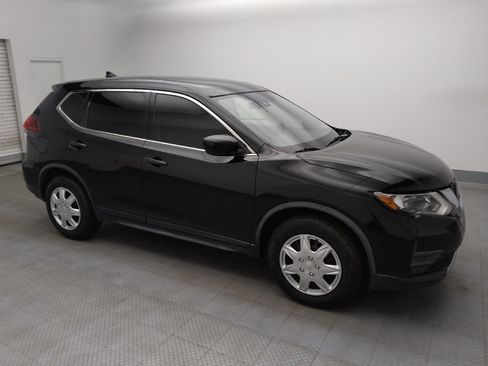 Used 2020 Nissan Rogue S FWD image 11