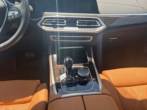 Used 2023 BMW X5 xDrive40i AWD/4WD image 18