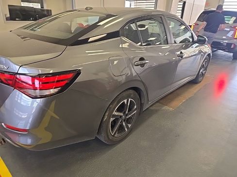Used 2024 Nissan Sentra SV FWD image 3