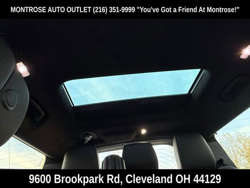 New 2026 Land Rover Defender 130 X-Dynamic SE image 17