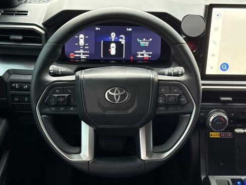 Used 2026 Toyota 4Runner TRD Off-Road Premium AWD/4WD image 15