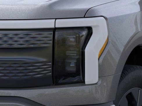 New 2025 Ford F150 Lightning Flash AWD/4WD image 18