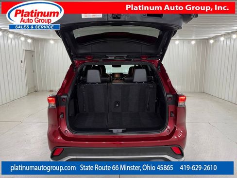 Used 2021 Toyota Highlander XSE FWD image 35