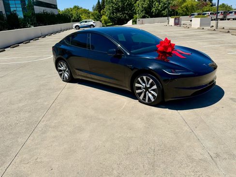 Used 2025 Tesla Model 3 RWD image 5