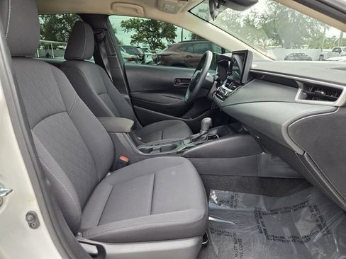 Used 2025 Toyota Corolla LE FWD image 19