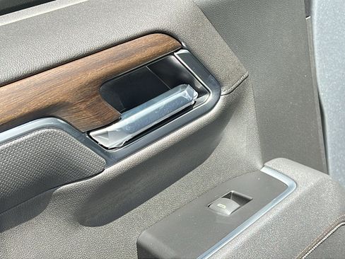 New 2026 Chevrolet Silverado 1500 High Country AWD/4WD image 15