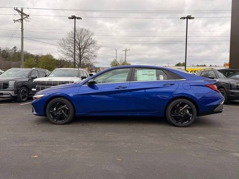 New 2026 Hyundai Elantra Sport FWD image 4