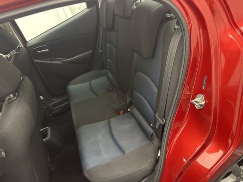 Used 2020 Toyota Yaris LE image 13