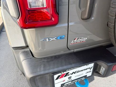Certified 2023 Jeep Wrangler Unlimited Sahara AWD/4WD image 15