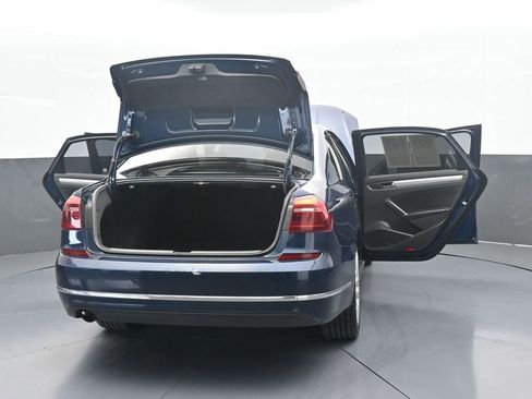 Used 2019 Volkswagen Passat 2.0T Wolfsburg image 71