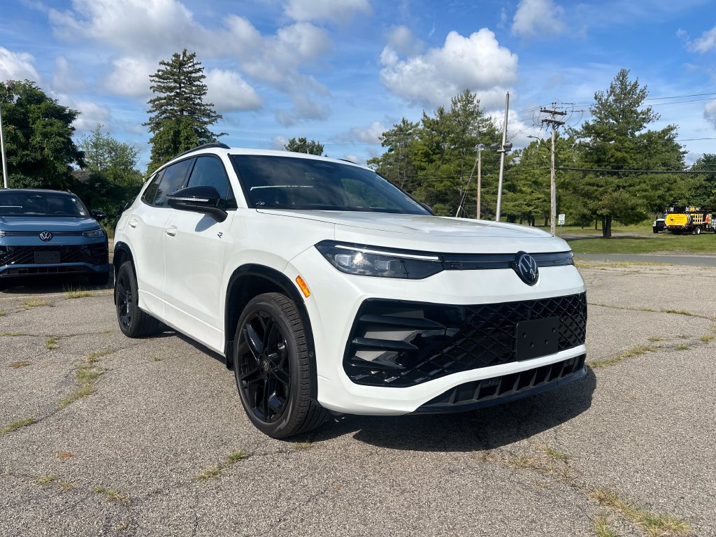 New 2026 Volkswagen Tiguan SE R-Line AWD/4WD image 5
