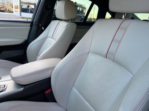 Used 2017 BMW X4 M40i image 25