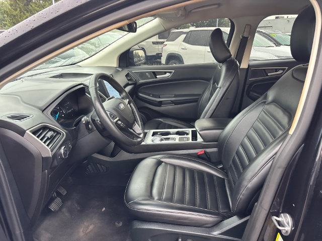Used 2022 Ford Edge SEL w/ Convenience Package AWD/4WD image 2
