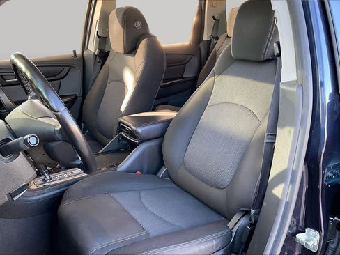 Used 2017 Chevrolet Traverse LT FWD image 9